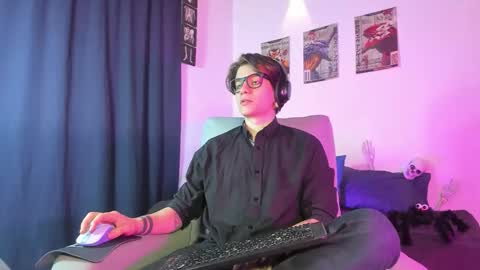 Snapshot of jerrycole_ chatting on 22, 10, 2025 Angelo online show from 22, 10, 2025