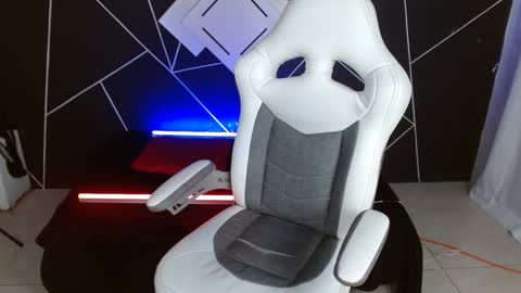 Snapshot of jesiclark chatting on 22, 1, 2025 sofi online show from 22, 1, 2025