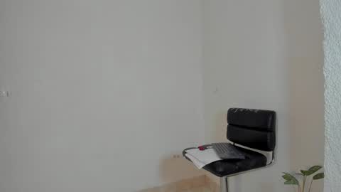 jessica herreraToday I will be your devil and you my victim online show from 20, 2, 2026