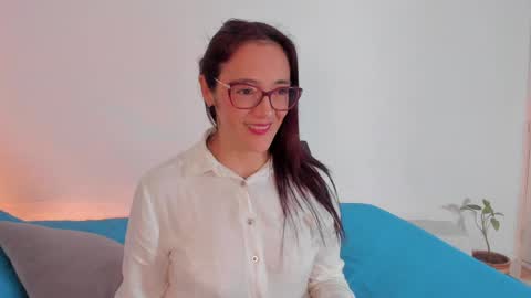 Snapshot of jess1ca_herrera chatting on 25, 5, 2026 jessica herreraToday I will be your devil and you my victim online show from 25, 5, 2026