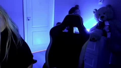 jess1ca_rabb1t online show from 13, 12, 2024