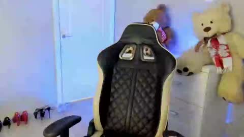 jess1ca_rabb1t online show from 19, 1, 2025