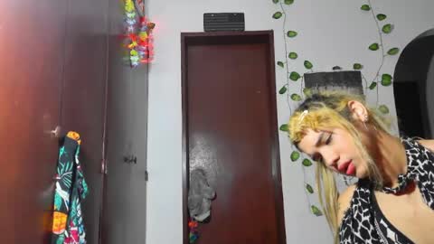 Snapshot of jess_sweett chatting on 13, 7, 2026 Jessica online show from 13, 7, 2026