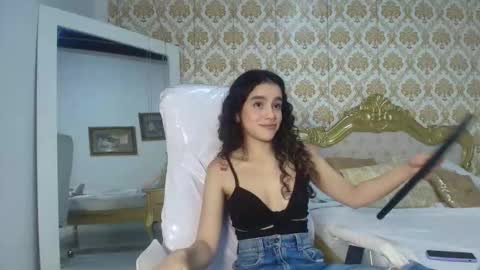 Snapshot of jessb_ chatting on 8, 11, 2025 jessb_ online show from 8, 11, 2025