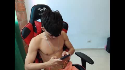 Snapshot of jesshot_bigcock chatting on 19, 10, 2025 jesshot_bigcock online show from 19, 10, 2025