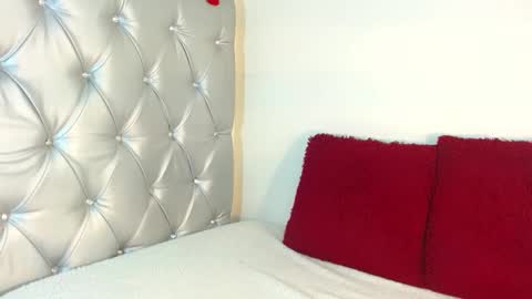 Snapshot of jessicarabbit4 chatting on 12, 11, 2025 jessicarabbit4 online show from 12, 11, 2025