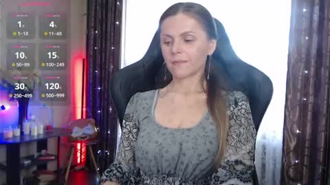 Snapshot of jessiemays chatting on 27, 5, 2026 Jess online show from 27, 5, 2026