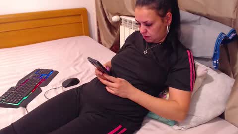 Snapshot of jessiestar3 chatting on 24, 5, 2026 jessiestar3 online show from 24, 5, 2026