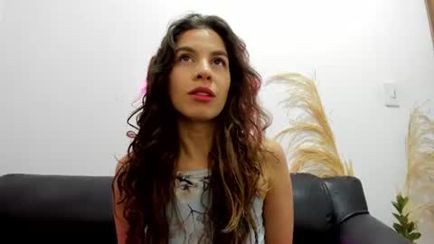 Snapshot of jessye_golden chatting on 18, 6, 2026 jessye_golden online show from 18, 6, 2026