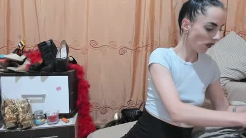 Jessylonghair online show from 18, 6, 2026