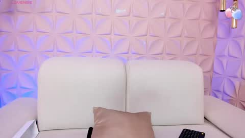 Snapshot of jessymorgan_ chatting on 7, 2, 2025 Jessy Morgan online show from 7, 2, 2025