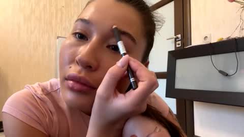 Lynn online show from 21, 10, 2025