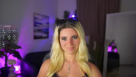 Snapshot of jetpearl chatting on 2, 7, 2026 Jet online show from 2, 7, 2026