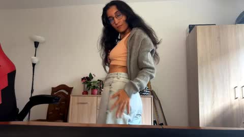 Snapshot of jettycuteeva chatting on 13, 10, 2025 Eva online show from 13, 10, 2025