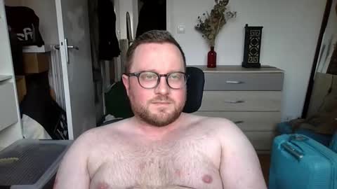 Snapshot of jeuneloup92 chatting on 27, 2, 2026 jeuneloup92 online show from 27, 2, 2026