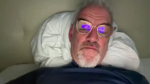 Snapshot of jewlronny chatting on 3, 2, 2025 jewlronny online show from 3, 2, 2025