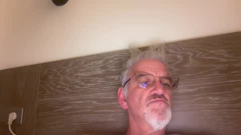 Snapshot of jewlronny chatting on 9, 3, 2025 jewlronny online show from 9, 3, 2025