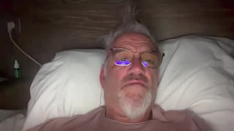 Snapshot of jewlronny chatting on 11, 3, 2025 jewlronny online show from 11, 3, 2025