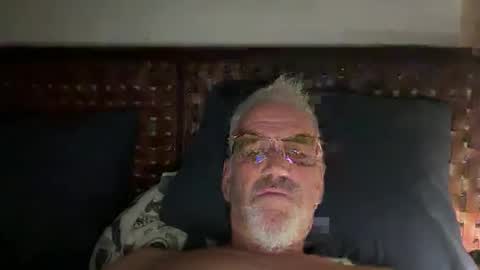 Snapshot of jewlronny chatting on 2, 10, 2025 jewlronny online show from 2, 10, 2025