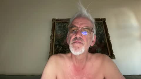Snapshot of jewlronny chatting on 5, 5, 2026 jewlronny online show from 5, 5, 2026
