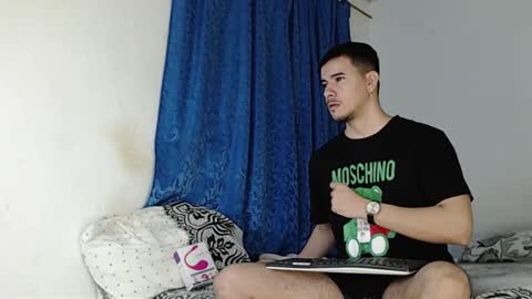 Snapshot of jeycob_happy97 chatting on 27, 12, 2024 Juan David online show from 27, 12, 2024