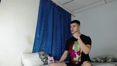 Snapshot of jeycob_happy97 chatting on 11, 1, 2025 Juan David online show from 11, 1, 2025