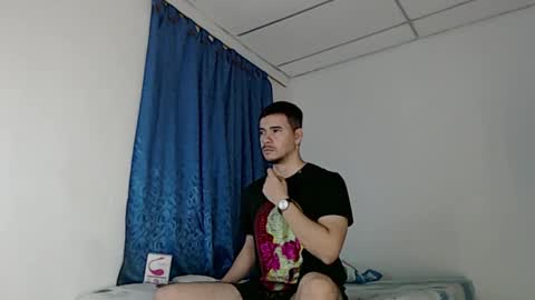 Snapshot of jeycob_happy97 chatting on 22, 2, 2025 Juan David online show from 22, 2, 2025