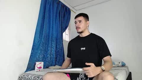 Snapshot of jeycob_happy97 chatting on 17, 10, 2025 Juan David online show from 17, 10, 2025