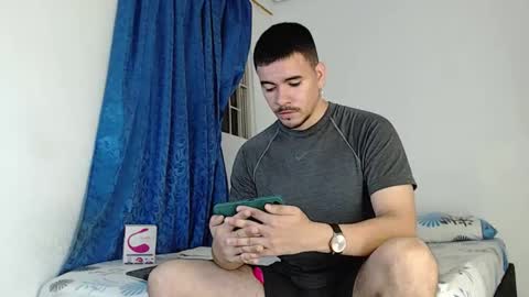 Snapshot of jeycob_happy97 chatting on 28, 10, 2025 Juan David online show from 28, 10, 2025