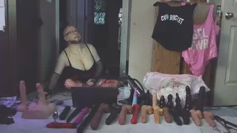 Snapshot of jghosty69 chatting on 23, 11, 2025 Nasty Cumslut online show from 23, 11, 2025