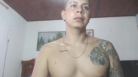 Snapshot of jhon_tommy chatting on 25, 12, 2024 jhon tommy online show from 25, 12, 2024