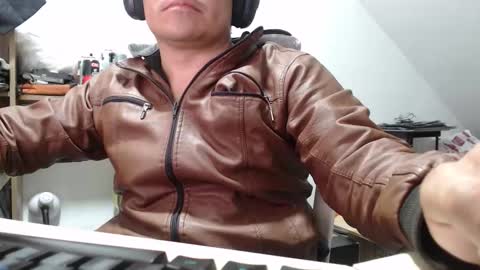 jhonatan_morales_s online show from 8, 11, 2025