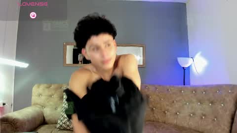 JHONNATHAN online show from 6, 4, 2026