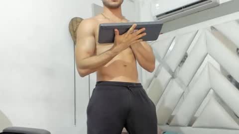 jhonny online show from 17, 1, 2025