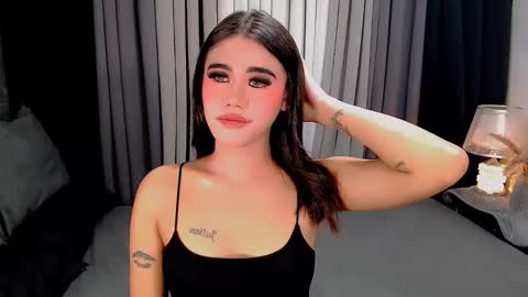 Snapshot of jhulianagrey chatting on 28, 11, 2025 julie online show from 28, 11, 2025