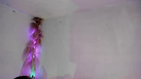 jianilnescoth online show from 10, 2, 2025