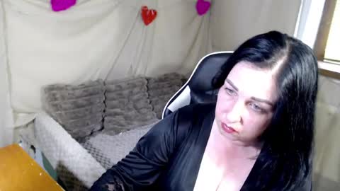 Snapshot of jill_stevens chatting on 7, 6, 2026 Jill online show from 7, 6, 2026