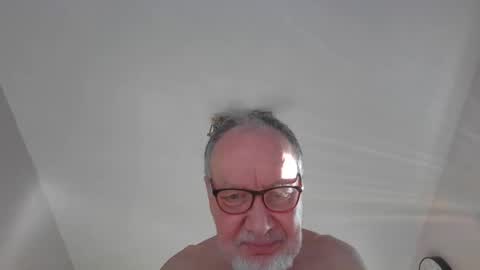 Snapshot of jimmybenido chatting on 4, 5, 2026 Jim Redgewell online show from 4, 5, 2026