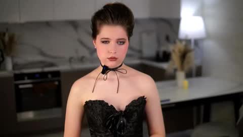 Snapshot of jinbar chatting on 12, 11, 2025 Aria online show from 12, 11, 2025