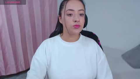 Snapshot of jjulietha95 chatting on 3, 3, 2025 Julieta online show from 3, 3, 2025