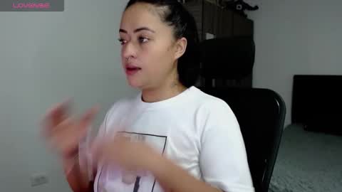 Snapshot of jjulietha95 chatting on 18, 12, 2025 Julieta online show from 18, 12, 2025