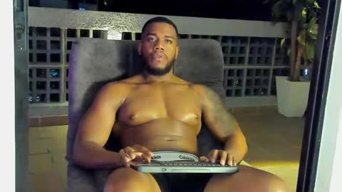 Snapshot of joan_saenz chatting on 25, 12, 2024 JOAN SAENZ online show from 25, 12, 2024