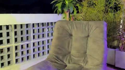 Snapshot of joan_saenz chatting on 25, 12, 2024 JOAN SAENZ online show from 25, 12, 2024