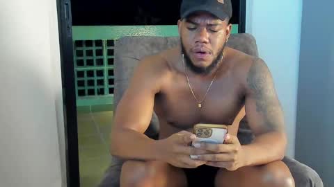 Snapshot of joan_saenz chatting on 12, 1, 2025 JOAN SAENZ online show from 12, 1, 2025