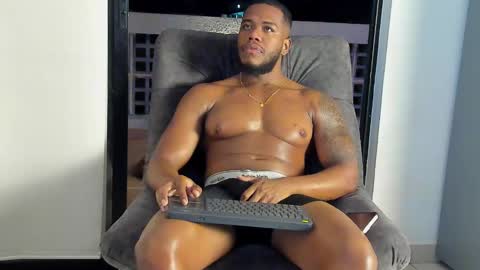 Snapshot of joan_saenz chatting on 14, 1, 2025 JOAN SAENZ online show from 14, 1, 2025