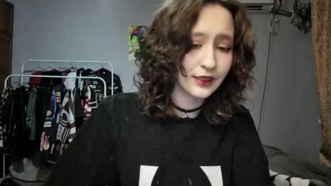 Joannatompson online show from 1, 3, 2025