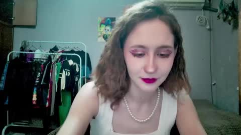 Joannatompson online show from 18, 9, 2025
