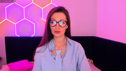 Joan online show from 10, 1, 2026