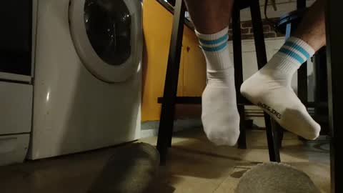 GUILLAUME feet and socks online show from 3, 2, 2025