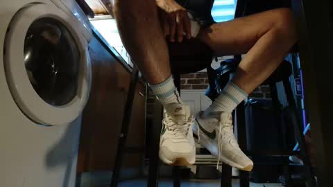 GUILLAUME feet and socks online show from 5, 2, 2025